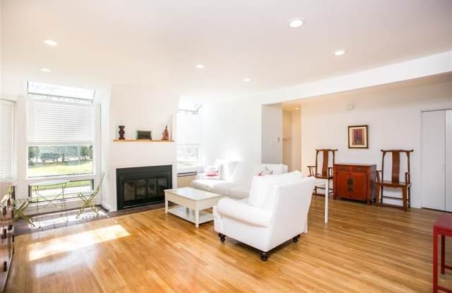 421 Bellevue Avenue Gallery 3