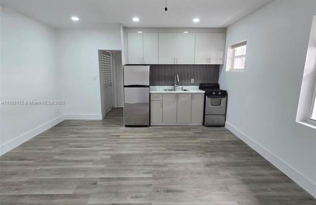 323 Washington Ave photos photos