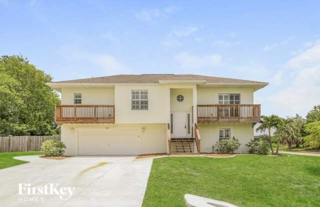 3186 Desoto Drive - 3186 Desoto Drive, Harbour Heights, FL 33983