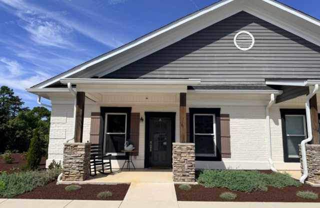 Maryville 37801 - 3 bedroom 2 bath condo - call Troy Adams 865-233-6949 Gallery 1