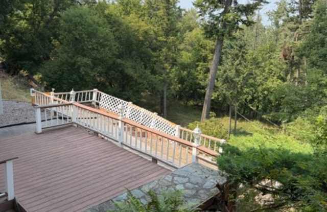 Beautiful Woodland Ave Apartment photos photos