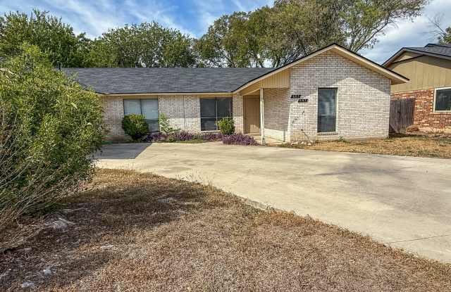 607 Frostwood Drive photos photos 607 Frostwood Drive photos photos