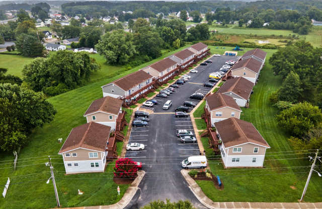 3 Bedroom Apartment at Bay Street Estates! Gallery 1