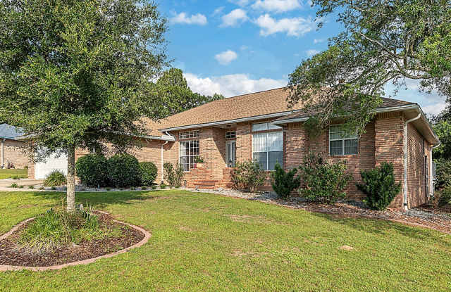 5 bed/3bath home over 3000 sqft in South Crestview! - 2700 Ashley Maria Court, Okaloosa County, FL 32539