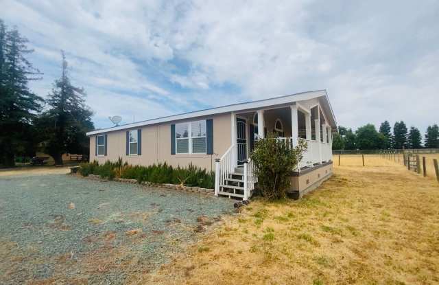 Charming Country Property with Option to Lease Land photos photos