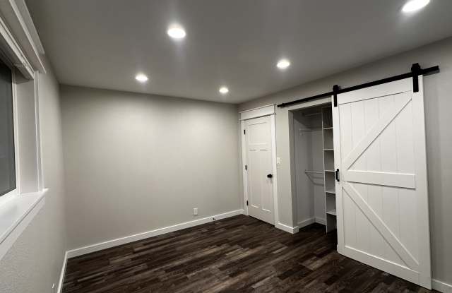 340 Se 26th Ave - 340 Southeast 26th Avenue, Hillsboro, OR 97123