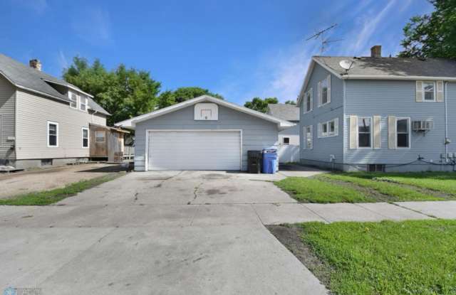 3 Bed House, North Fargo, Near NDSU & Downtown Gallery 4