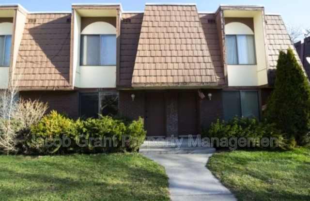 693 N Fanning photos photos