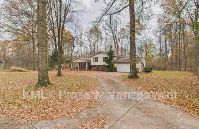 874 Pleasant St photos photos