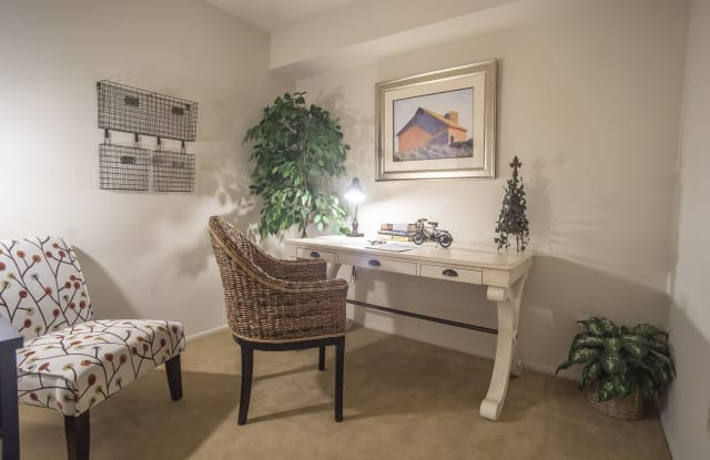 Hunt Club Apartments Gallery 4