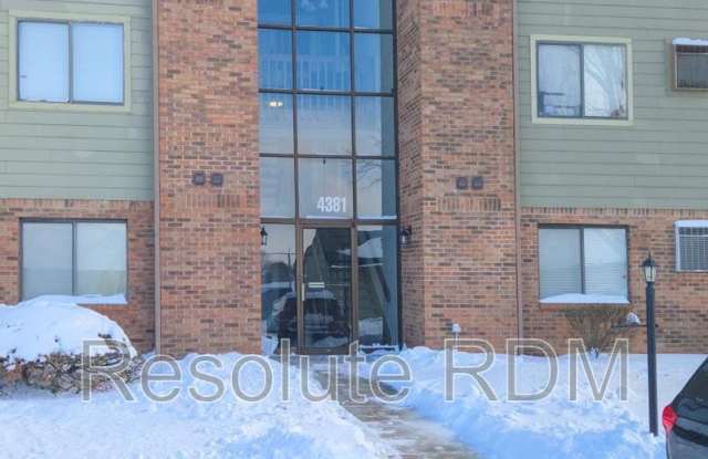 4381 Village Parkway Circle West photos photos