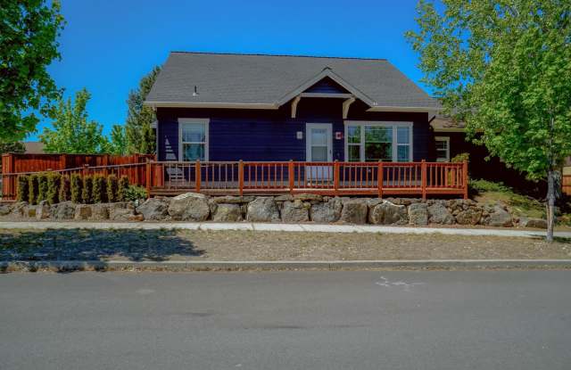 Spacious home in NE Bend! 4 bedrooms! photos photos
