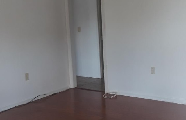 118 WEBER Street Gallery 2