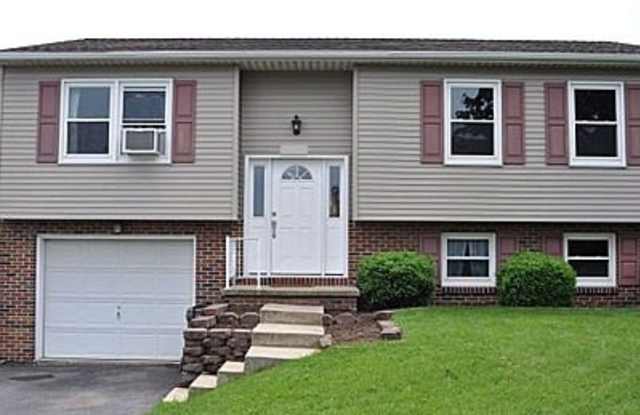 2661 Penbrook Lane - 2661 Penbrook Lane, Houserville, PA 16801