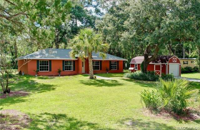 130 N Hawthorne Drive - 130 North Hawthorne Drive, Inglis, FL 34449