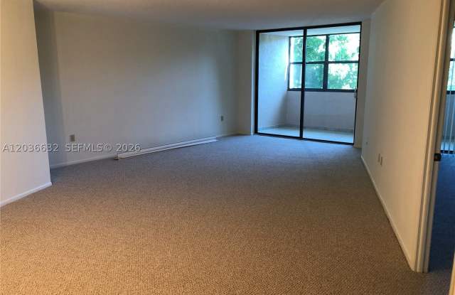 10852 N Kendall Dr Gallery 3