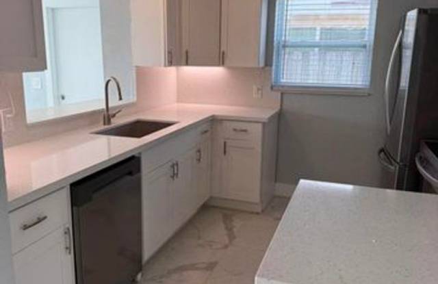 214 SE 3rd Terrace, Dania Beach, FL 33004 - 214 Southeast 3rd Terrace, Dania Beach, FL 33004
