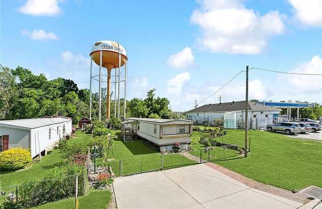 108 Cedar Dr photos photos