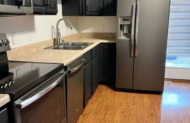 Spacious 5BR House in Lincoln Gallery 4