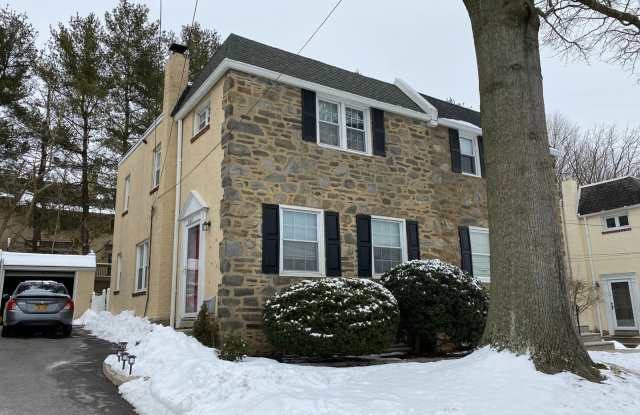 Gorgeous 3-Bedroom Townhouse in Ardmore! Available mid-September! photos photos