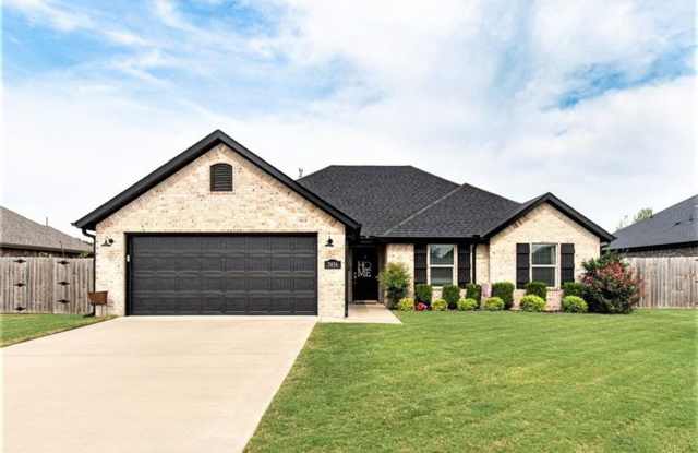Stylish 3-Bedroom, 2-Bathroom Home for Rent! photos photos