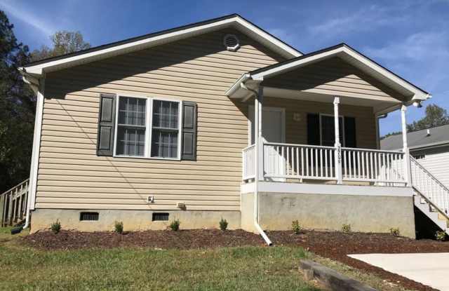 !!!COMING SOON!!! Charming 3BR 2 BA Cottage-Style Home in North Durham photos photos