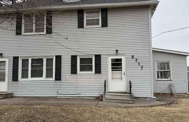 8717 Urbandale Avenue - 2 - 8717 Urbandale Avenue, Urbandale, IA 50322