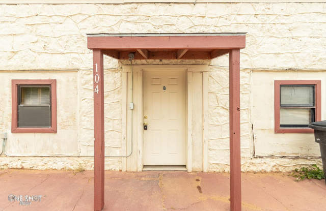 104 College #B Gallery 4