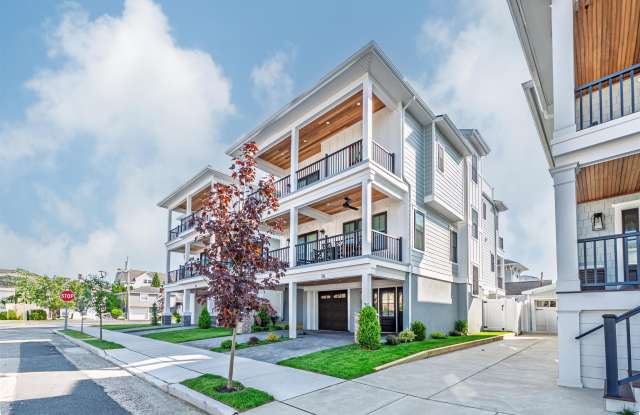 26 S Rosborough Ave photos photos