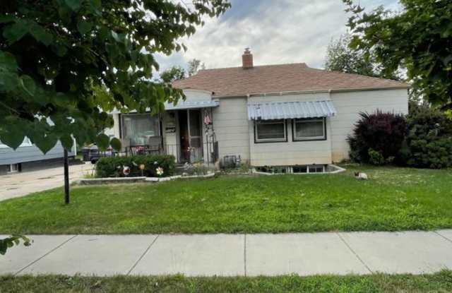 3819 Raymond Avenue photos photos
