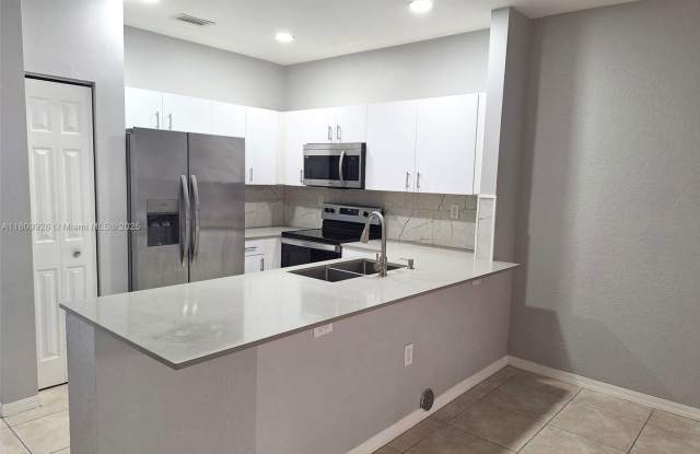 5761 NW 115th Court 102, Doral, FL 33178 photos photos