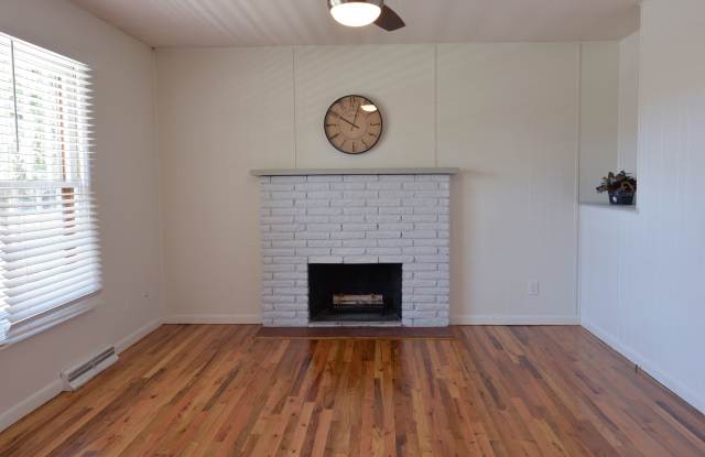 740 Golden Hill St Gallery 3