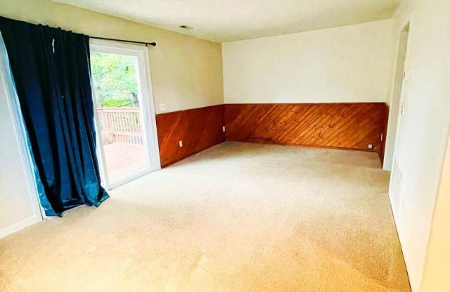 1104 Mountain View Drive Gallery 3