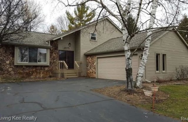 2675 BROWNING Drive - 2675 Browning Drive, Oakland County, MI 48360