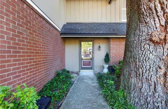 459 Mall Boulevard Gallery 2