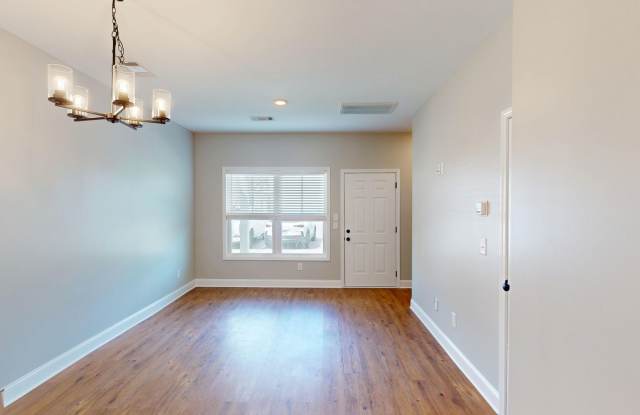 Refreshed 2 Bed/2 Bath Townhomes With Flex Room in Columbia, TN! Gallery 3