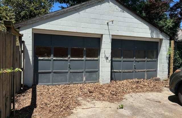 Charming 3BR/2BA Ardmore home! Walking distance to WFUBMC Gallery 4