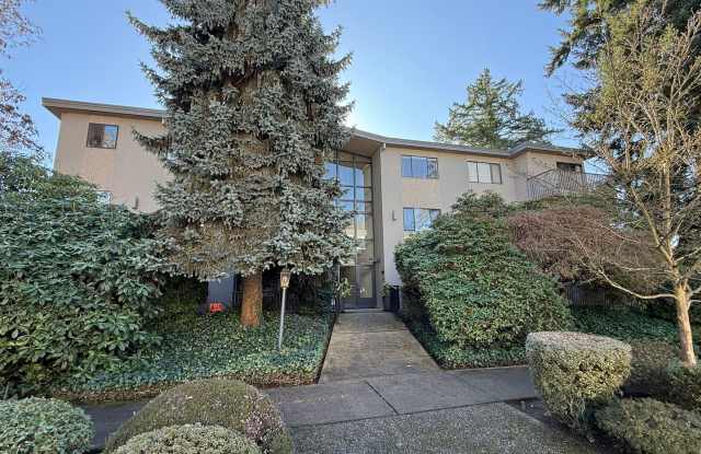 2Bd/2Ba Bellevue Condo - 9901 Northeast 4th Street, Bellevue, WA 98004