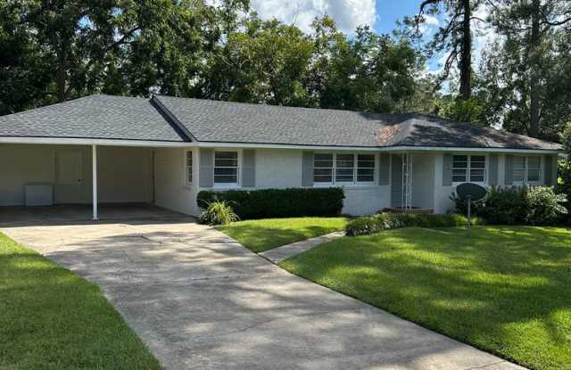 1225 Thomwall Street - 1225 Thomwal Street, Valdosta, GA 31602