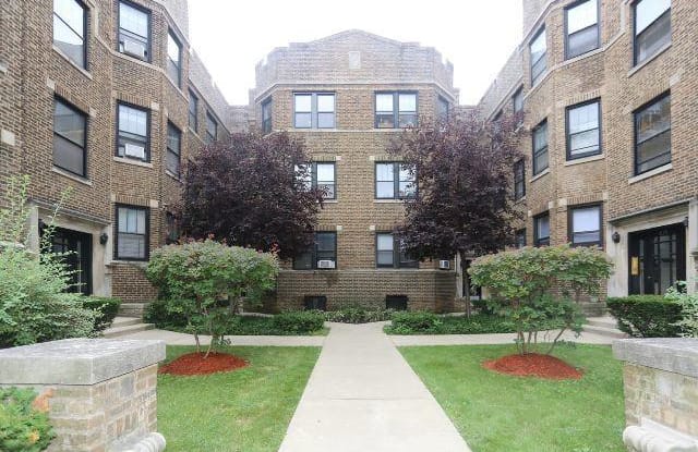 629 Cornelia - 629 W Cornelia Ave, Chicago, IL 60657