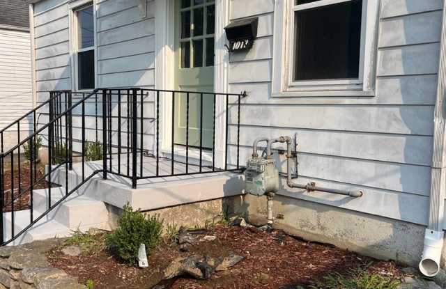 Beautiful 3 bedroom house in Louisville! - 1017 Carlisle Avenue, Louisville, KY 40215