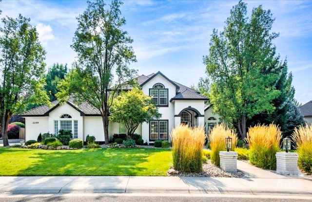 Luxury Home with Pool in the Heart of Eagle | 2 Primary Suites | ½ Acre photos photos