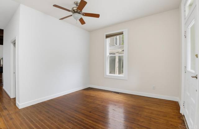 760 Straight Street Gallery 4