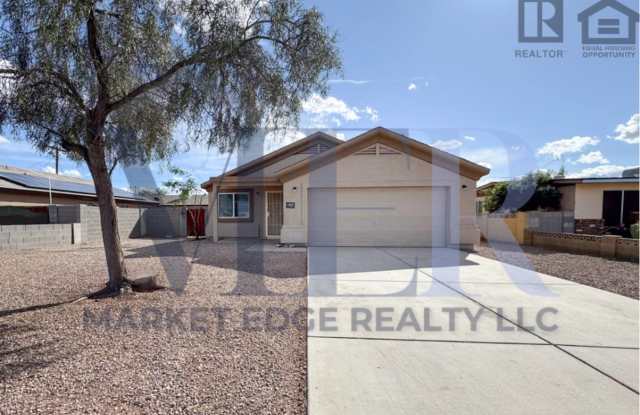 3Bed/2Bath Home at Broadway/16th St! Ready for Immediate Move-In!--NO HOA! photos photos