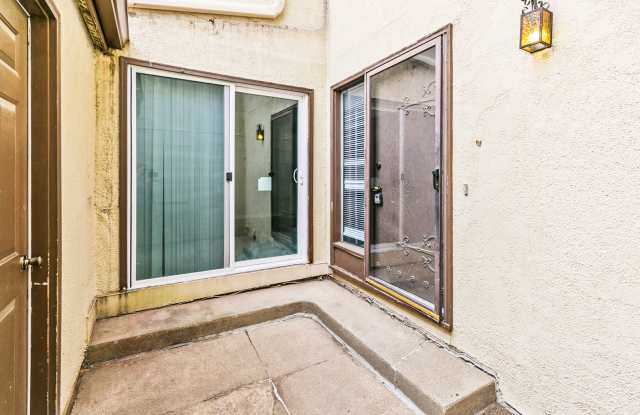 10914 Saratoga Plaza Gallery 3