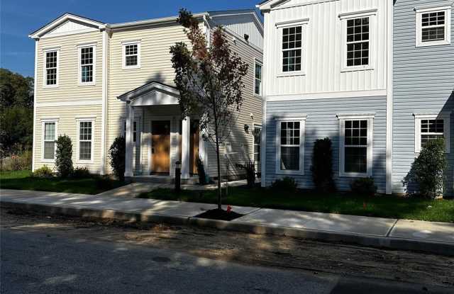 7 Patton Avenue Gallery 3