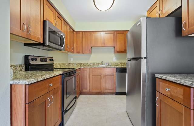 $700 OFF First Month's Rent: Charming 1BD/1BTH Home in Multnomah Village - 2529 Southwest Spring Garden Street, Portland, OR 97219