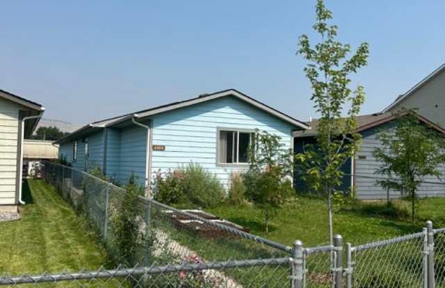 Updated 2 bedroom Home on North Side photos photos