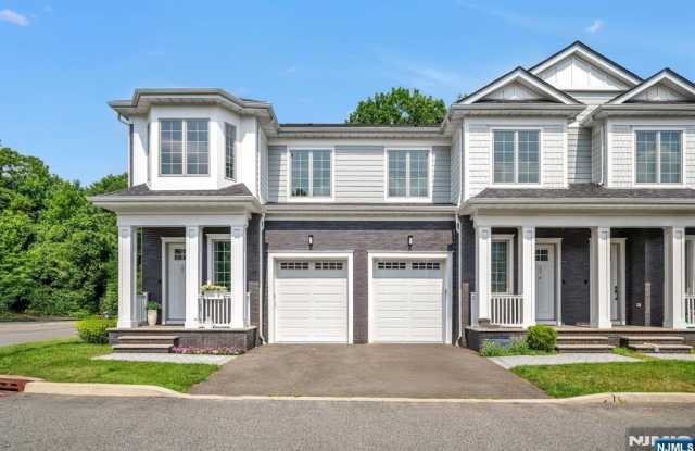 25 Gabriel 25 photos photos