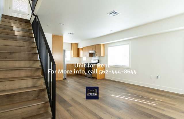 Townhome - 3 Bedrooms-2.0 Baths - Cudahy photos photos